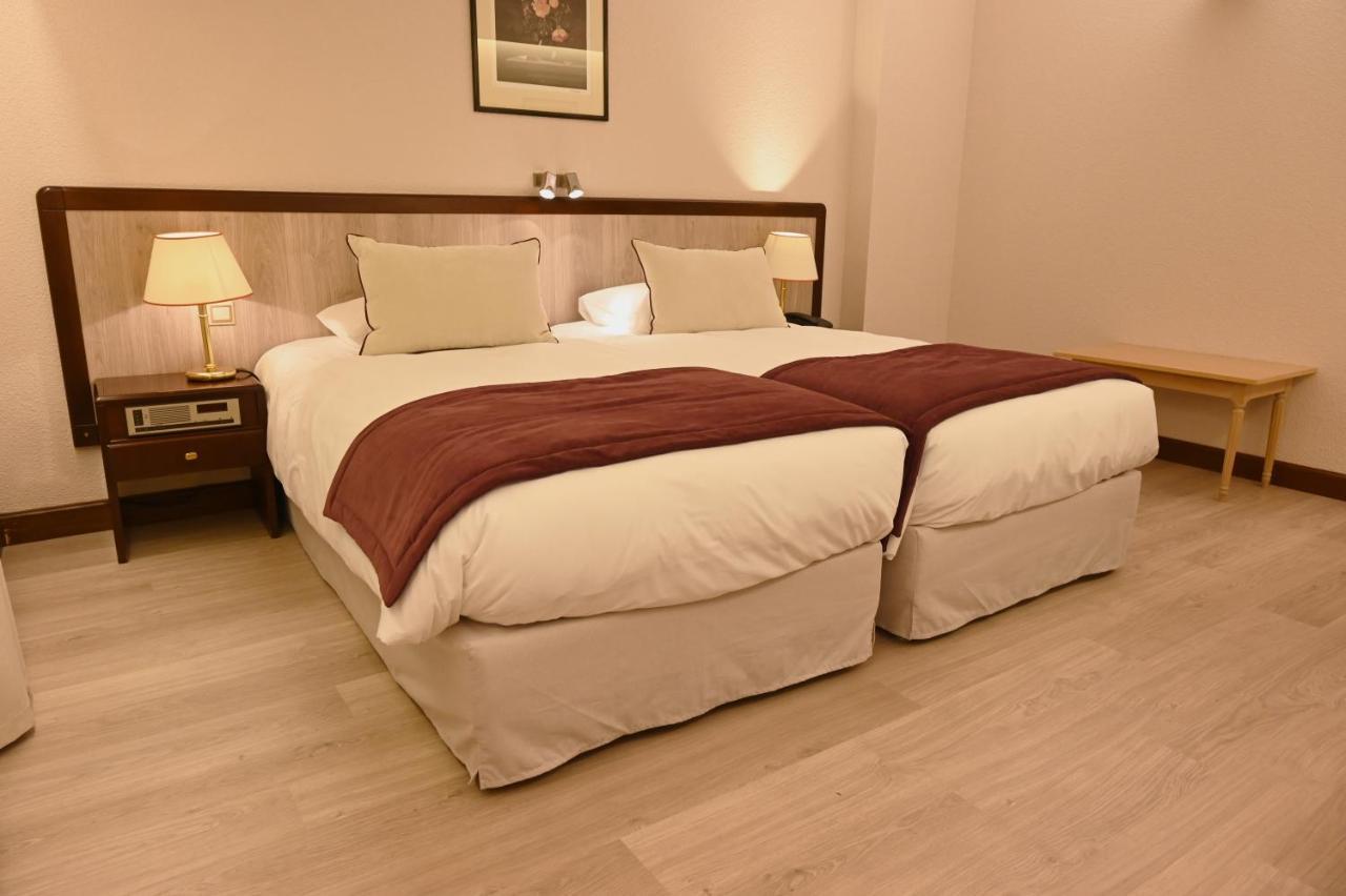 Hotel Le Rempart Tournus Rum bild